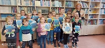 Pasowanie pierwszoklasistów na czytelników biblioteki szkolnej_3